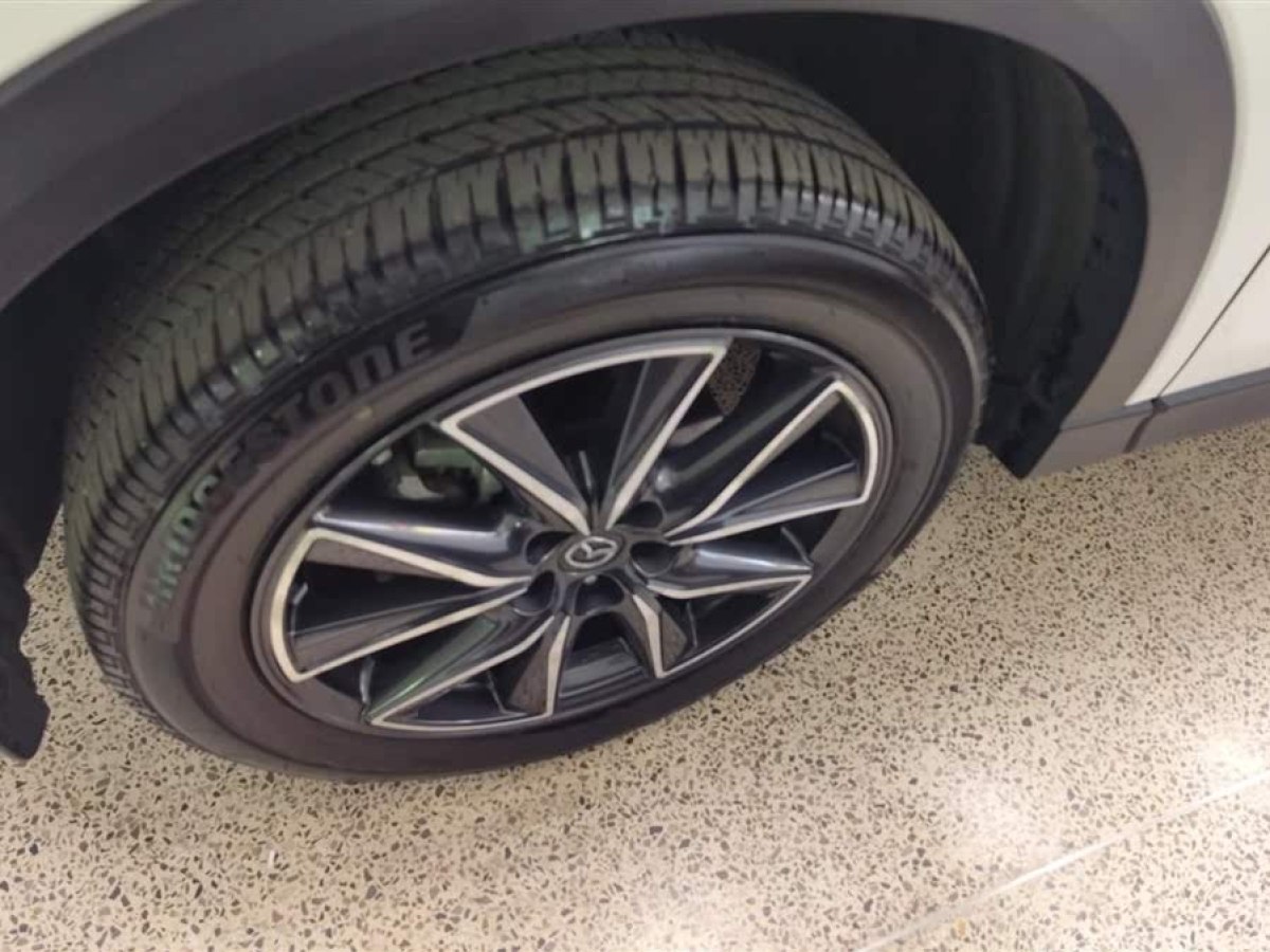 馬自達(dá) CX-5  2017款 2.5L 自動(dòng)四驅(qū)智尊型 國(guó)VI圖片