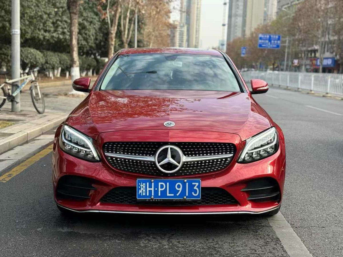 奔馳 奔馳A級  2019款  A 220 L 4MATIC 運(yùn)動轎車圖片