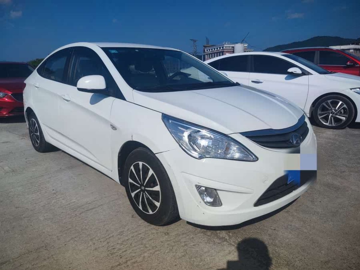 現代 瑞納  2013款 三廂 1.4L 自動標準型GL圖片
