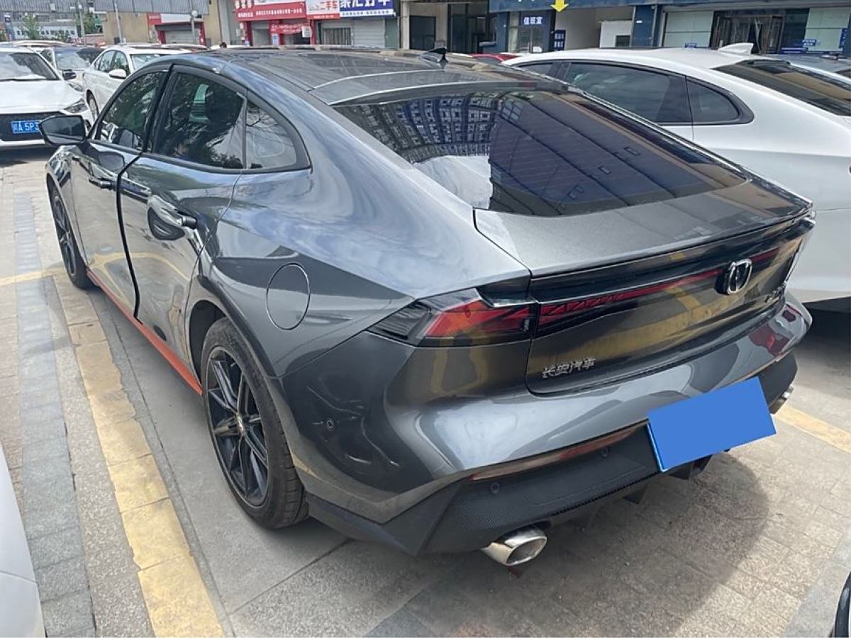 長(zhǎng)安 長(zhǎng)安UNI-V  2022款 1.5T 運(yùn)動(dòng)版圖片