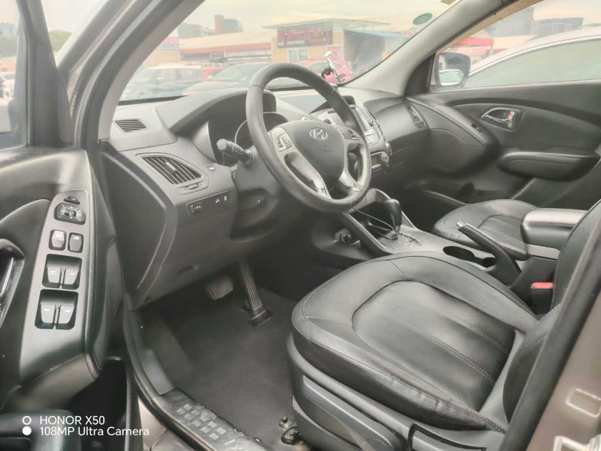 現(xiàn)代 ix35  2013款 2.0 GL 兩驅舒適型圖片