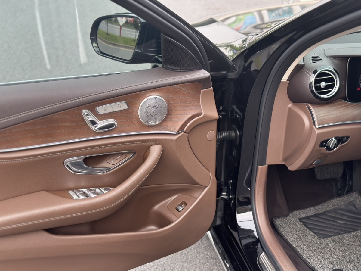 奔驰 奔驰E级  2018款 改款 E 200 L图片