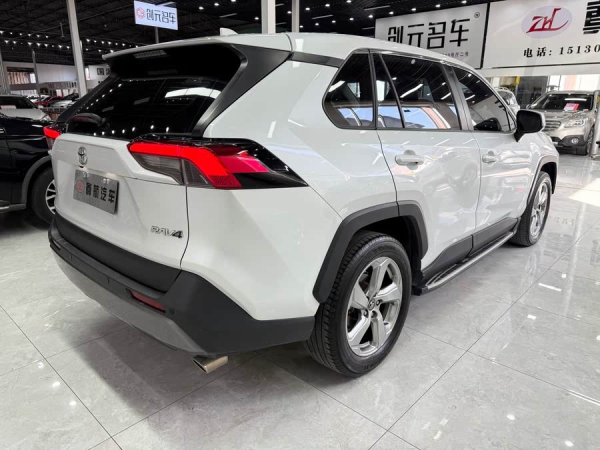 豐田 RAV4榮放  2022款 2.0L CVT兩驅(qū)風尚Plus版圖片