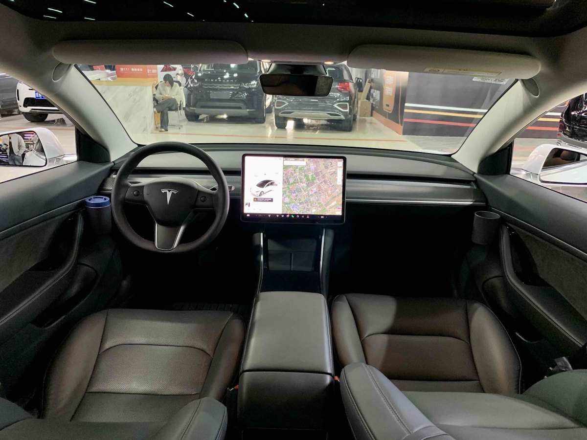 特斯拉 Model 3  2019款 標(biāo)準(zhǔn)續(xù)航后驅(qū)升級(jí)版圖片