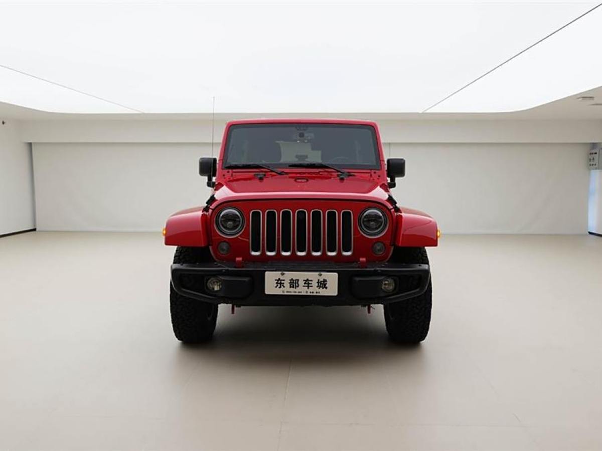 Jeep 牧馬人  2017款 3.0L Sahara 四門舒享版圖片