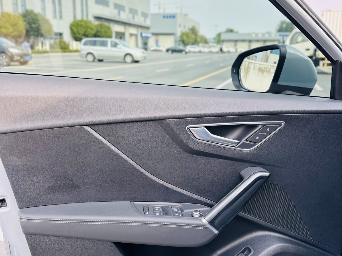 奧迪 奧迪Q2L  2024款 改款 35TFSI 進取動感型圖片