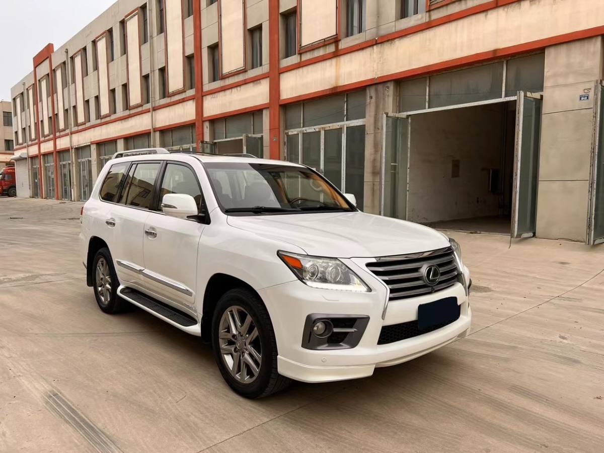 沈阳未上牌雷克萨斯lx2015款lx570中东版白色手自一体