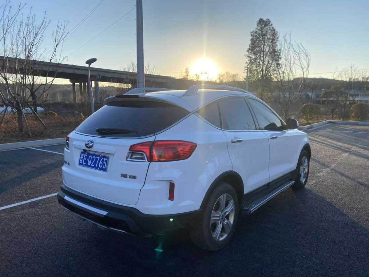 奔騰 X80  2015款 2.0L 手動豪華型圖片