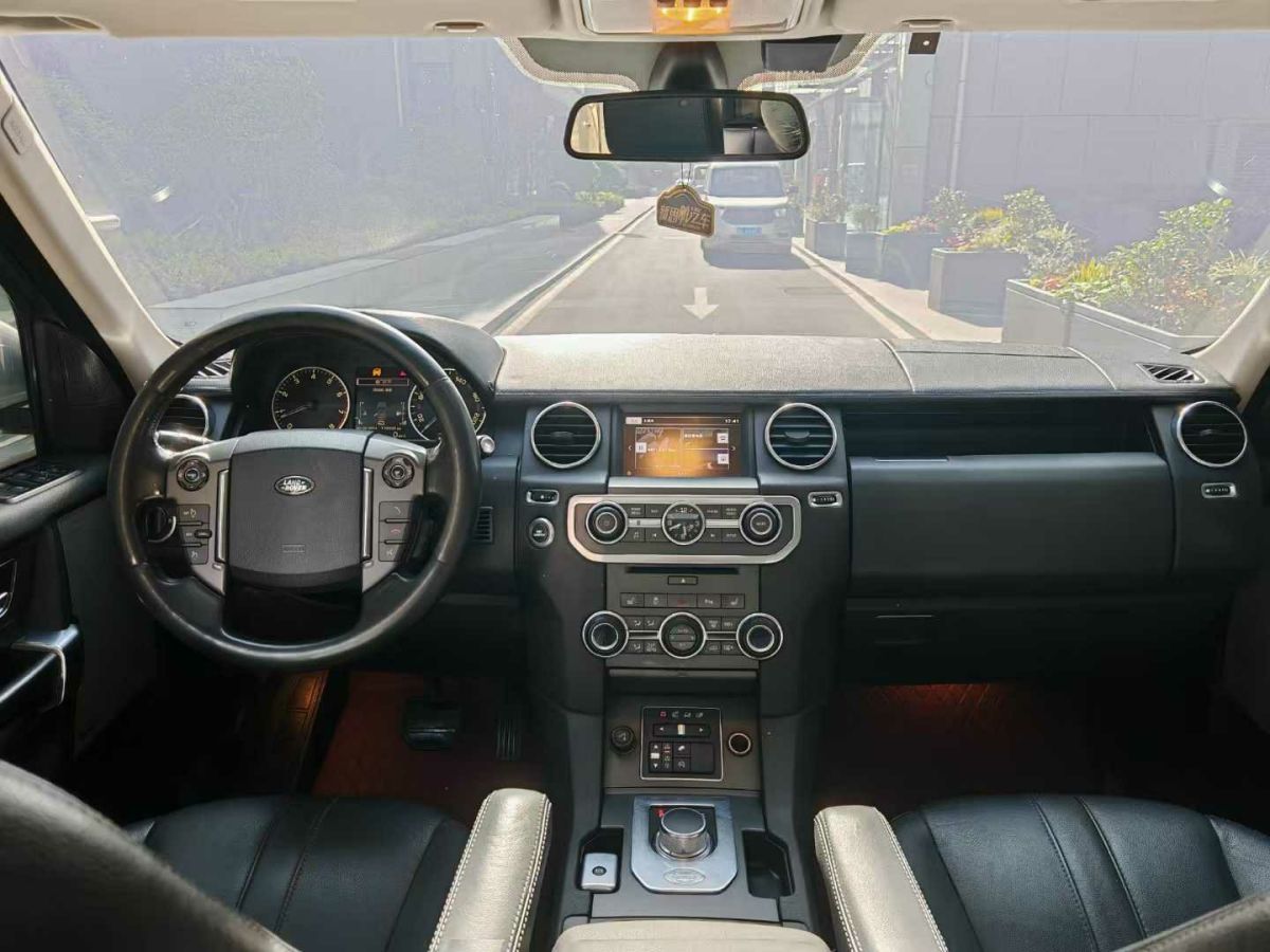 路虎 發(fā)現(xiàn)  2016款 3.0 V6 SC HSE圖片
