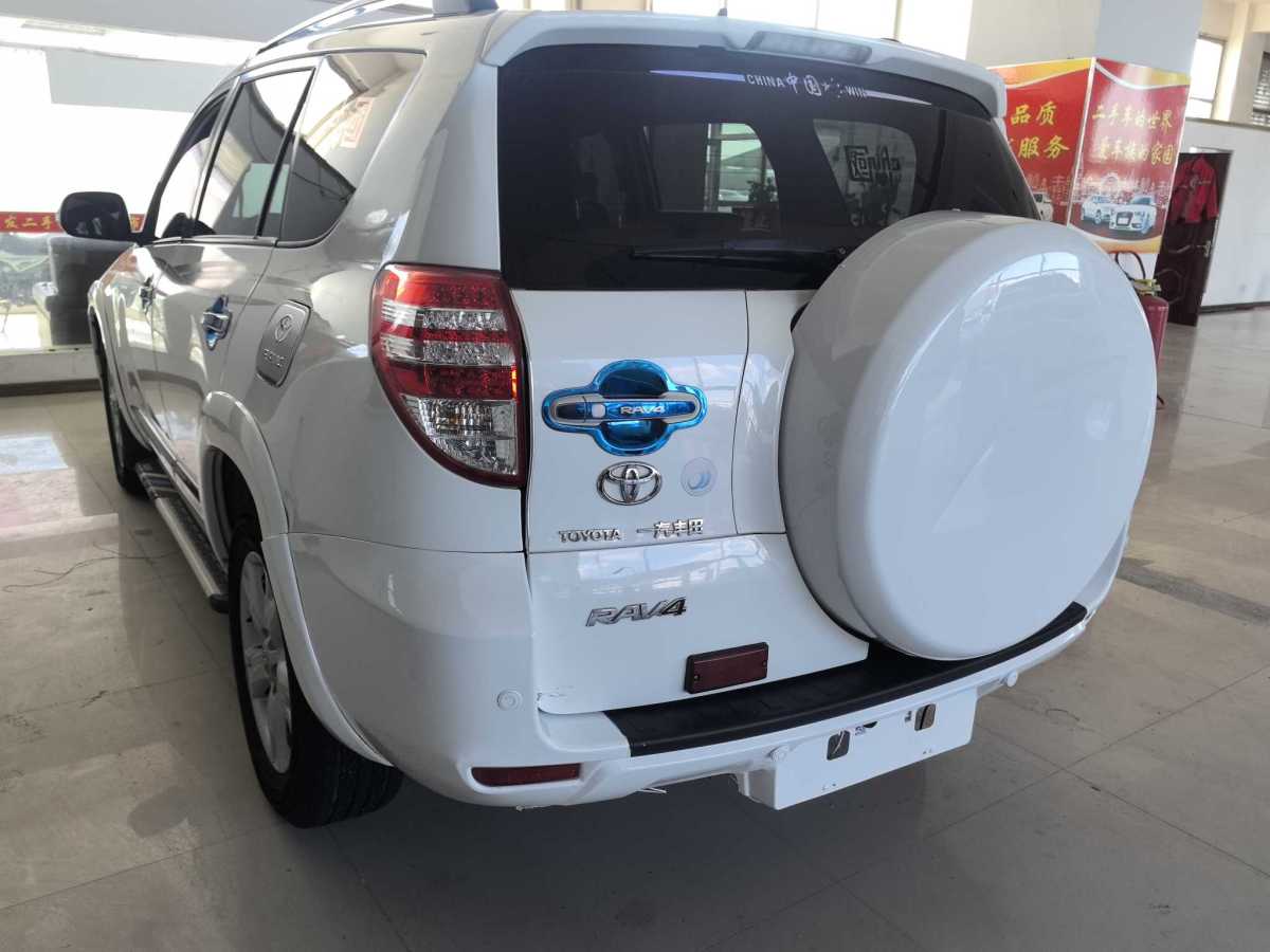 2012年11月豐田 RAV4榮放  2012款 炫裝版 2.4L 自動四驅豪華