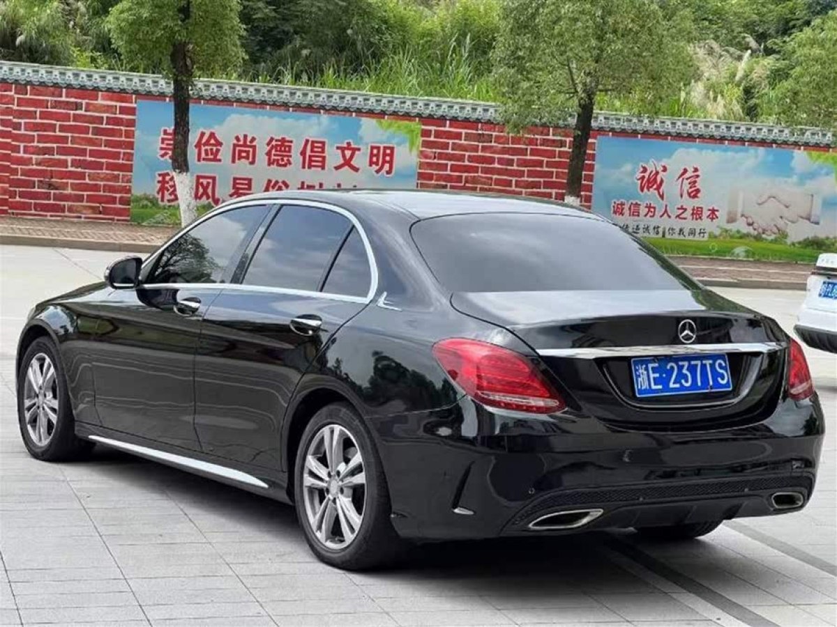 奔馳 奔馳C級(jí)  2016款 C 200 L 運(yùn)動(dòng)型圖片