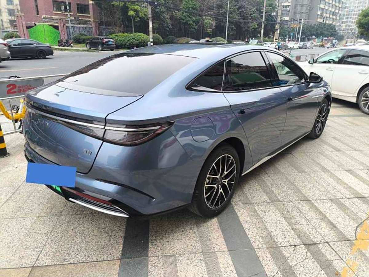 比亞迪 海豹  2023款 DM-i 1.5L 121km 尊貴型圖片