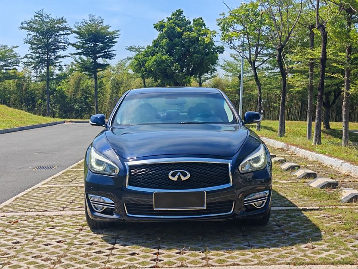 2019年9月英菲尼迪 Q70  2019款 Q70L 2.0T 悅享版