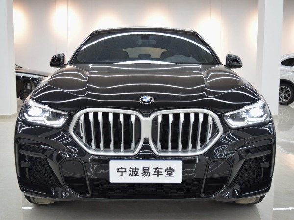 宝马 宝马X6  xDrive30i 2.0T 自动 四驱 M运动套装