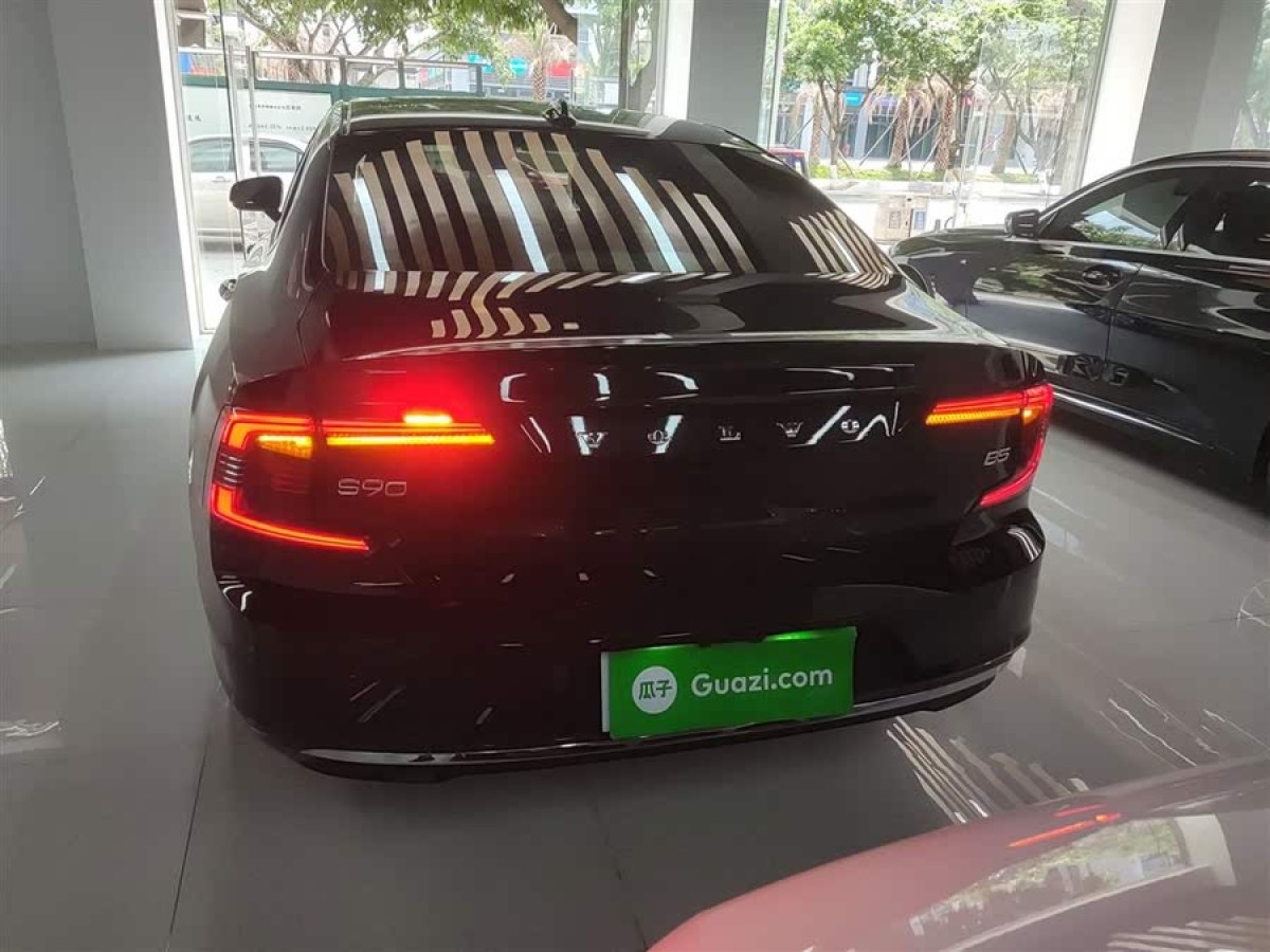 沃爾沃 S90  2021款 B5 智逸豪華版圖片