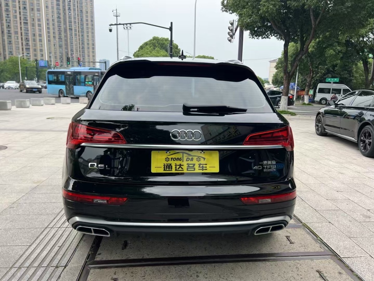 奧迪 奧迪Q5L  2022款 改款 40T 豪華動感型圖片
