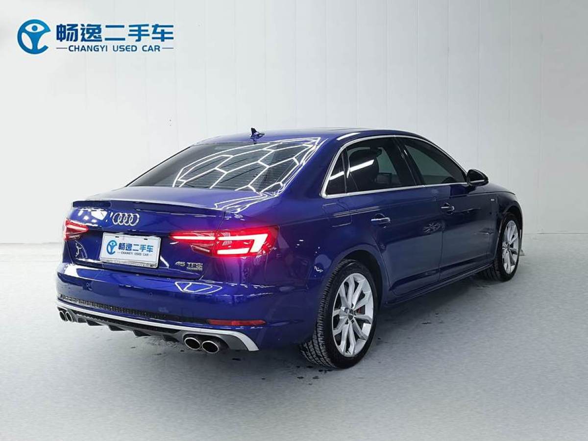 奥迪 奥迪A4L  2018款 30周年年型 45 TFSI quattro 个性运动版图片