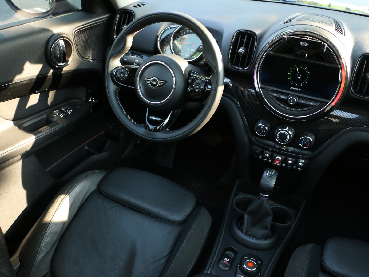 MINI COUNTRYMAN  2018款 1.5T COOPER ALL4 藝術(shù)家圖片