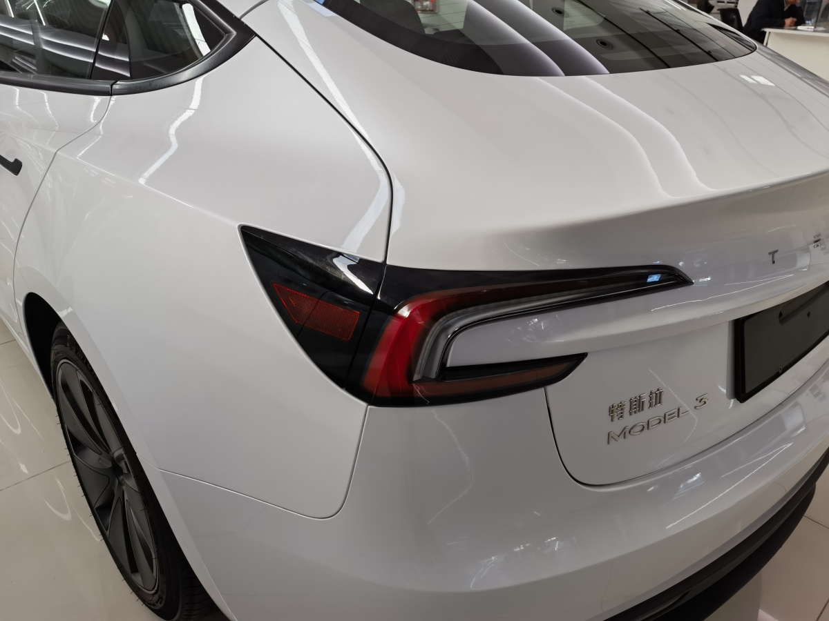 特斯拉 Model Y  2023款 煥新版 后輪驅(qū)動(dòng)圖片