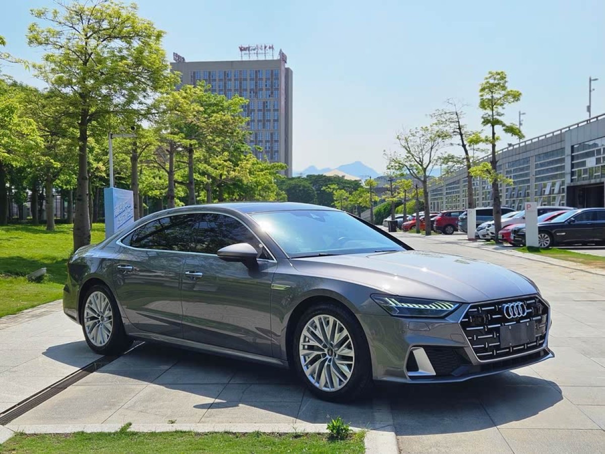 奧迪 奧迪A7L  2022款 45 TFSI S-line 筑夢青春版圖片