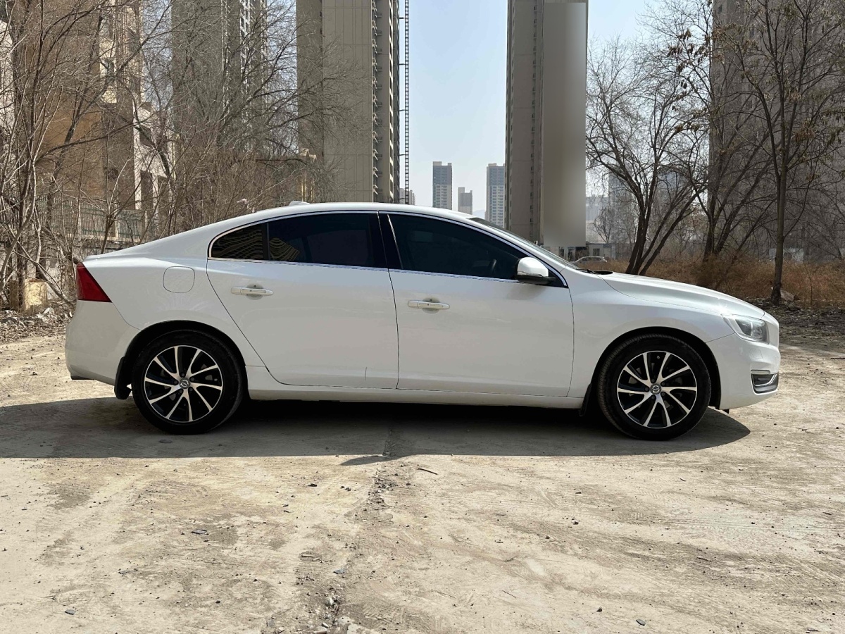 沃爾沃 S60L  2016款 T4 智遠(yuǎn)版圖片