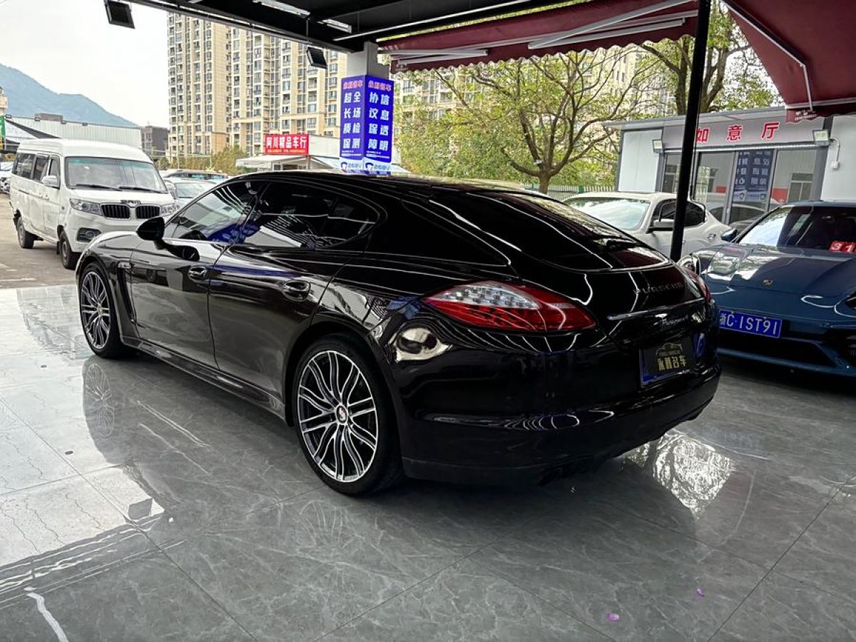 2010年12月保時捷 Panamera  2010款 Panamera 4 3.6L