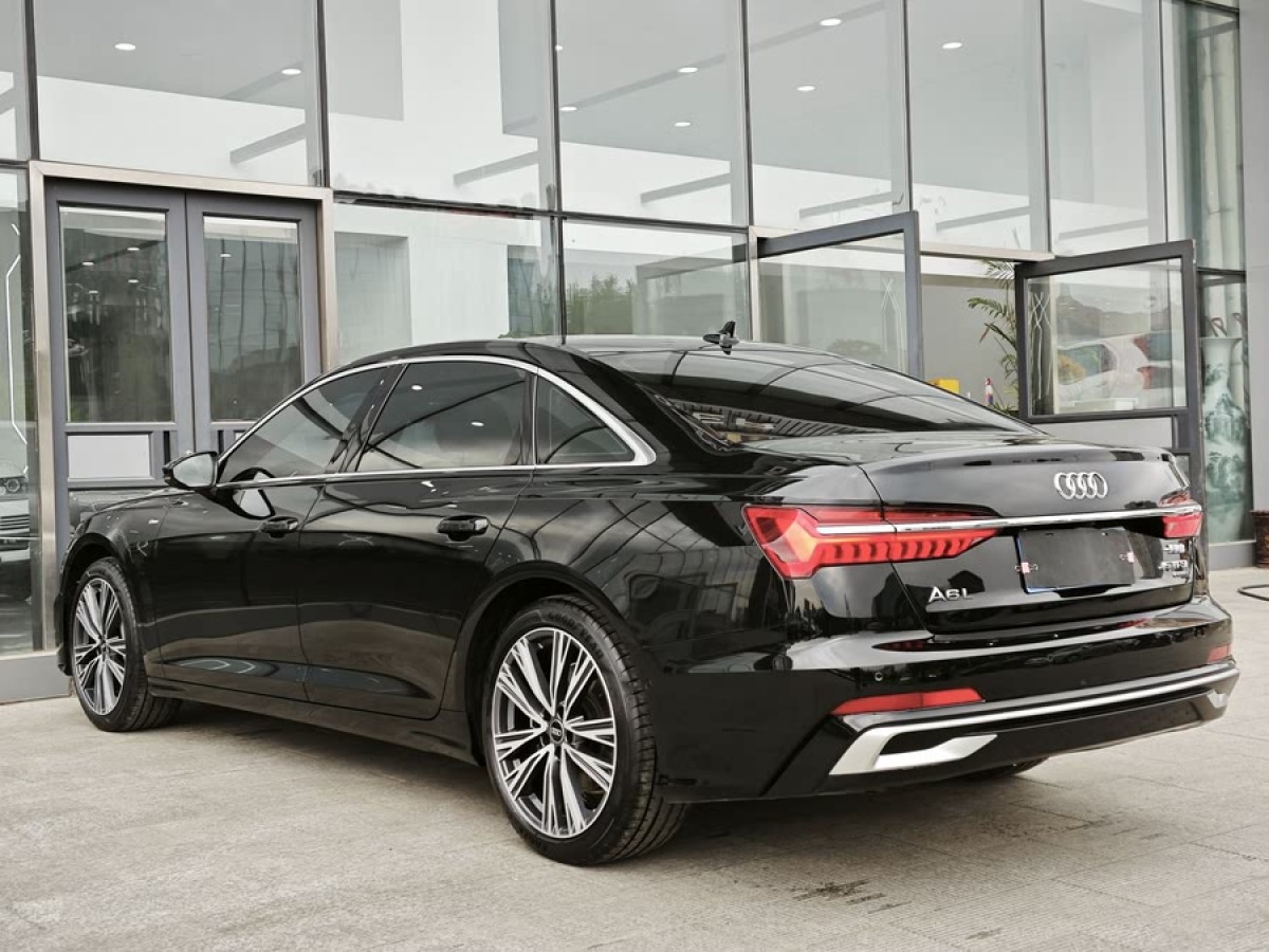 奧迪 奧迪A6L  2024款 45 TFSI quattro 臻選動感型圖片