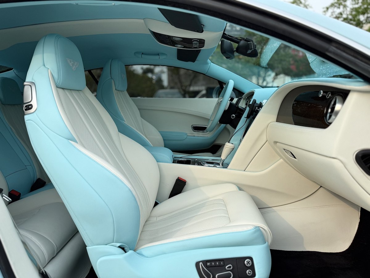 賓利 歐陸  2012款 4.0T GT V8圖片