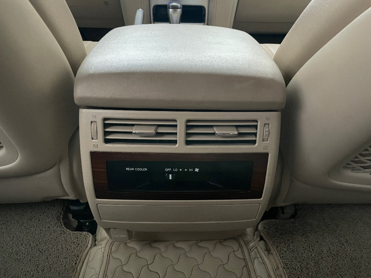 豐田 蘭德酷路澤  2018款 5.7L VX-R 12氣 底升(中東版)圖片