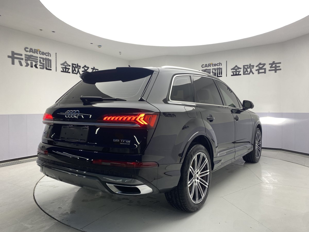 奧迪 奧迪Q7  2023款 55 TFSI quattro S line運(yùn)動型圖片