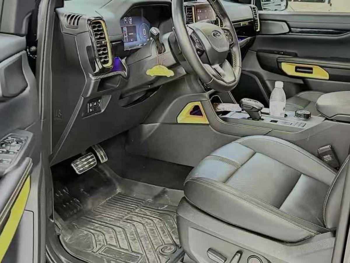 福特 E全順  2024款 廂式運(yùn)輸車 長(zhǎng)軸中頂 3座 100.96kWh圖片