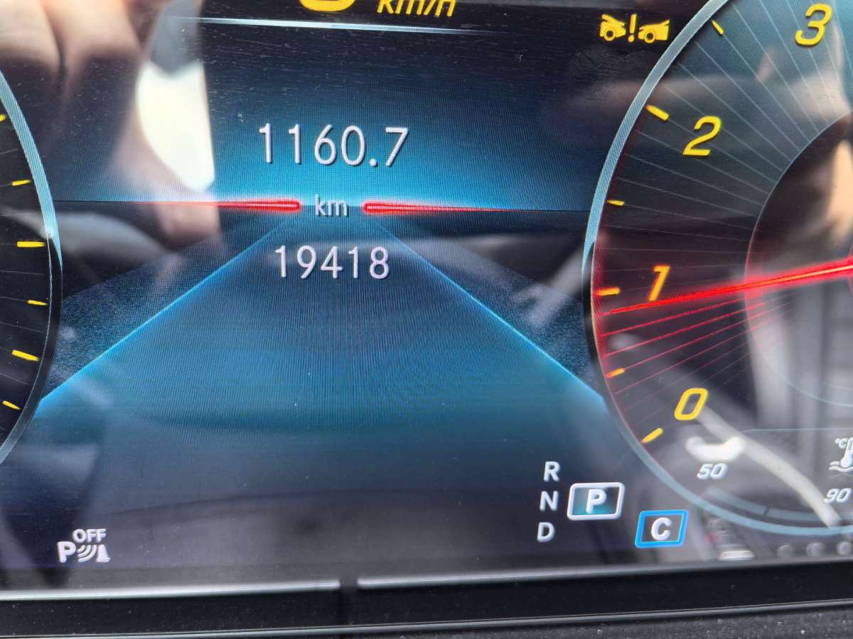奔馳 奔馳E級  2025款 E 300 L 時尚運動型圖片