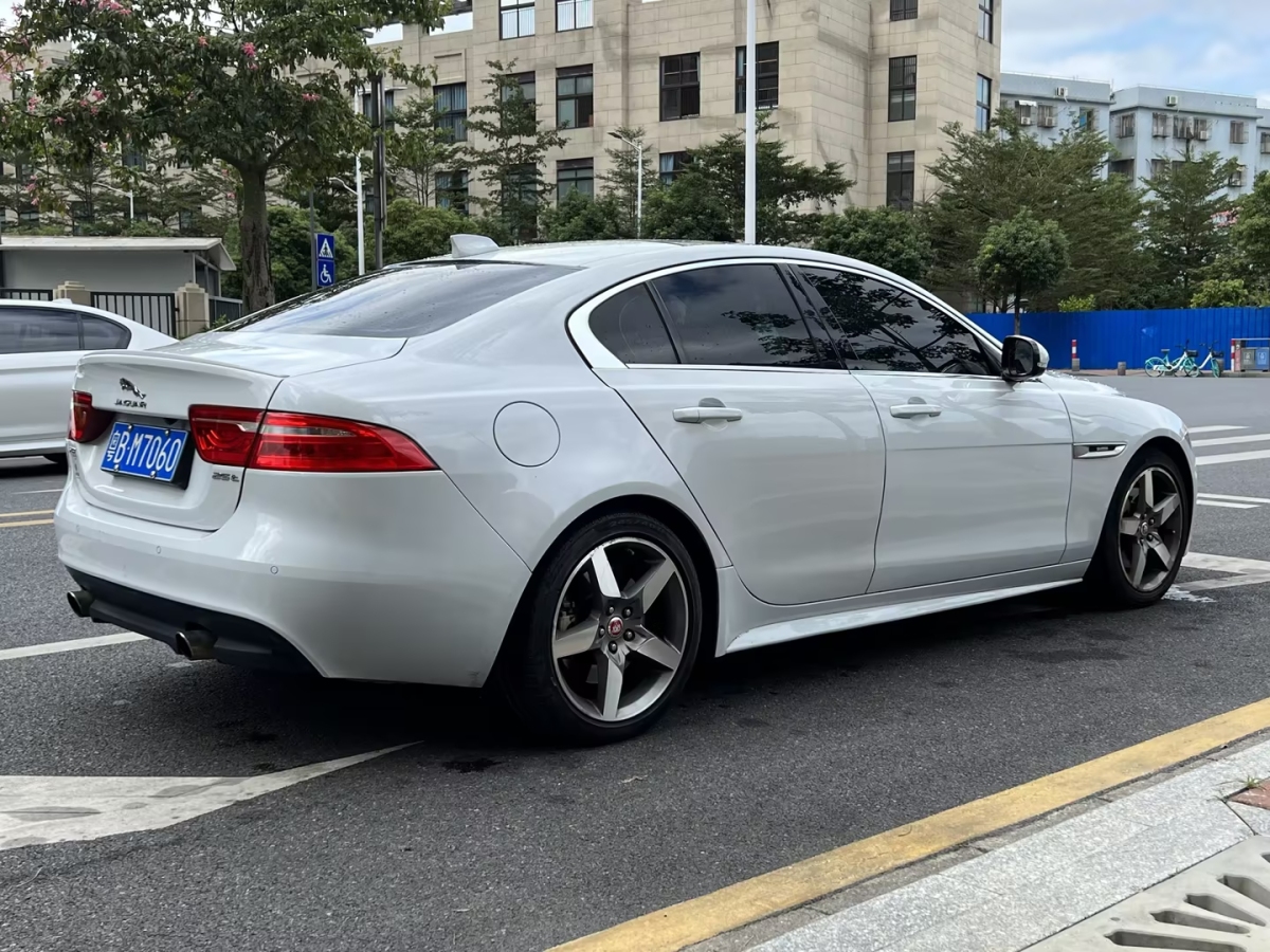 捷豹 XE  2017款 2.0T 240PS R-Sport圖片