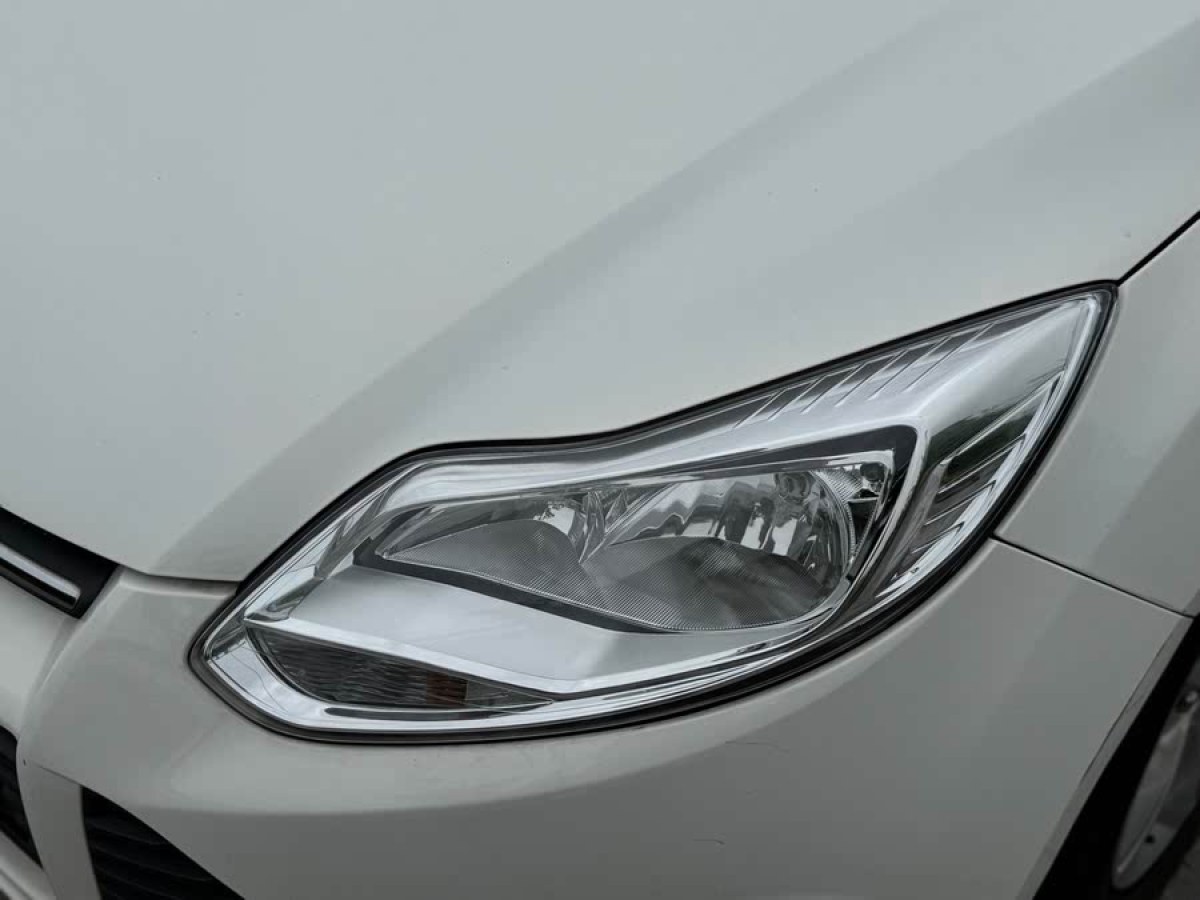 福特 ?？怂? 2012款 兩廂 1.6L 手動(dòng)風(fēng)尚型圖片