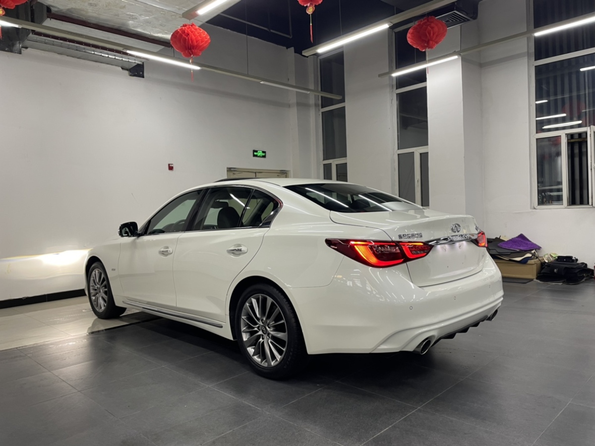 英菲尼迪 Q50L  2018款 2.0T 進(jìn)享版 國(guó)VI圖片