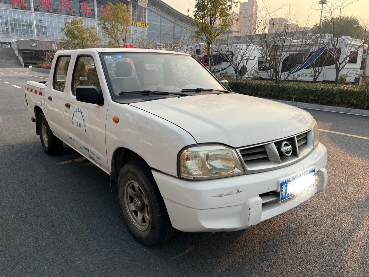 日產(chǎn) D22  2013款 2.4L汽油兩驅(qū)標(biāo)準(zhǔn)型圖片