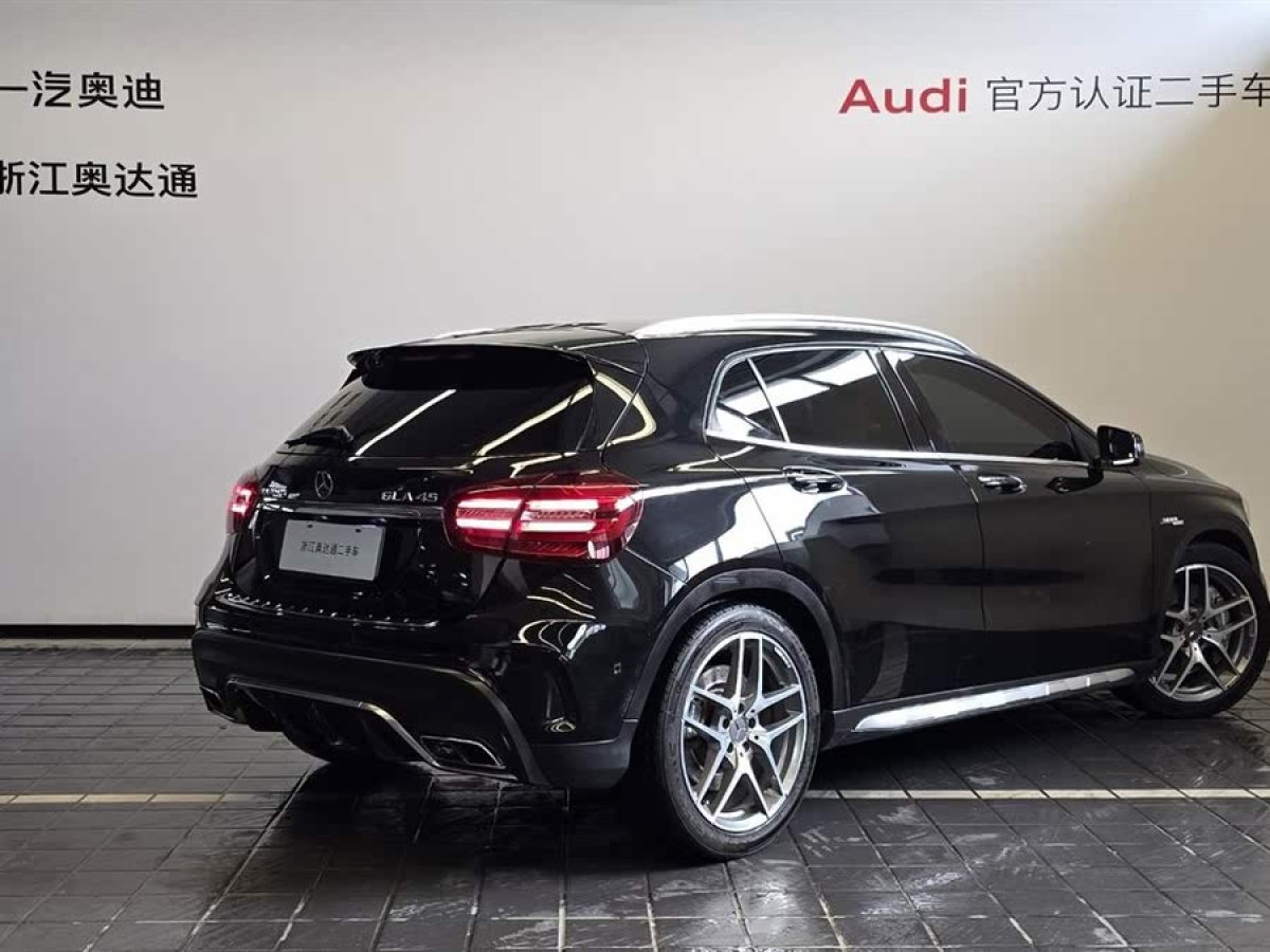 奔馳 奔馳GLA AMG  2017款 改款 AMG GLA 45 4MATIC圖片