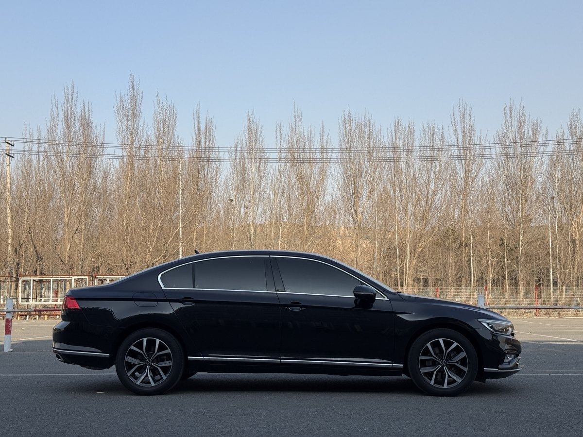 大眾 邁騰  2019款  330TSI DSG 領(lǐng)先型 國VI圖片