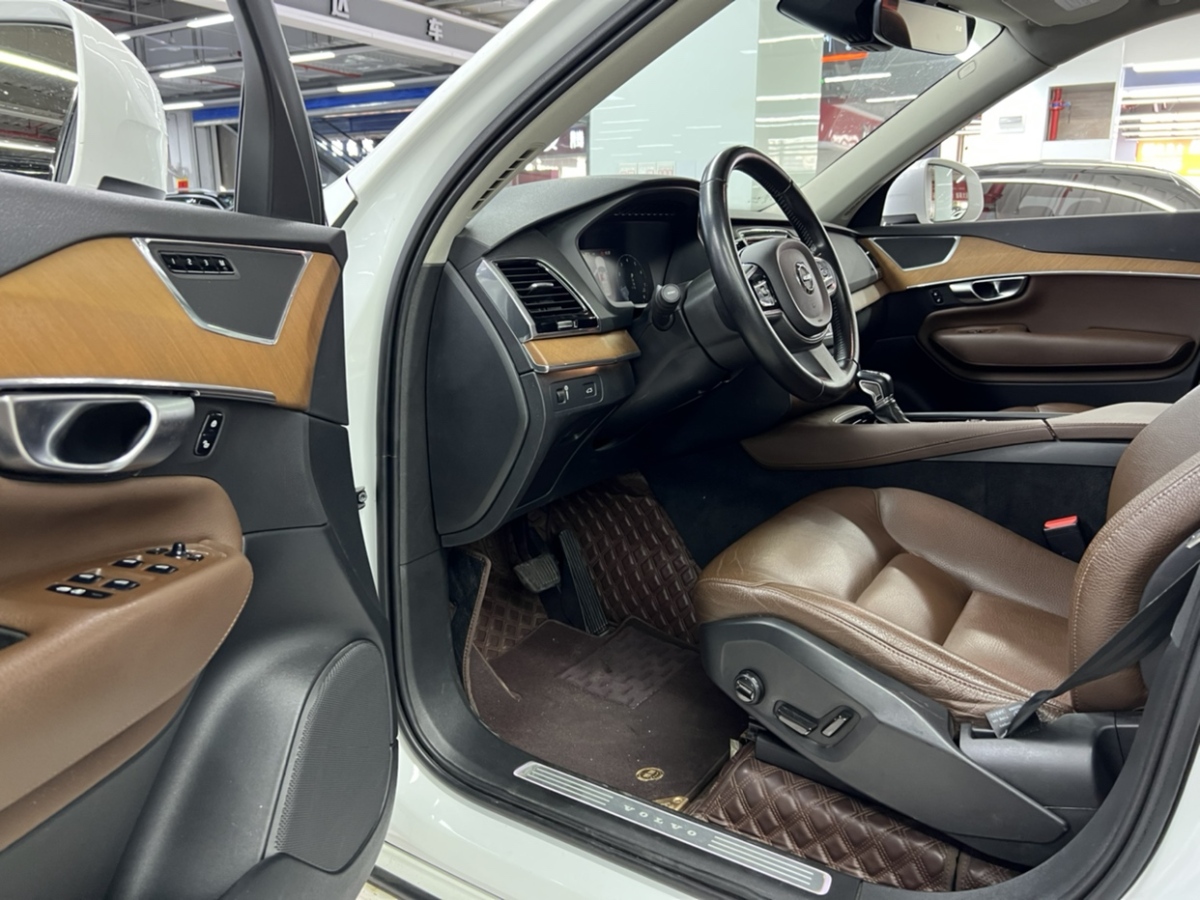 沃爾沃 XC90  2020款 T6 智逸豪華版 7座圖片