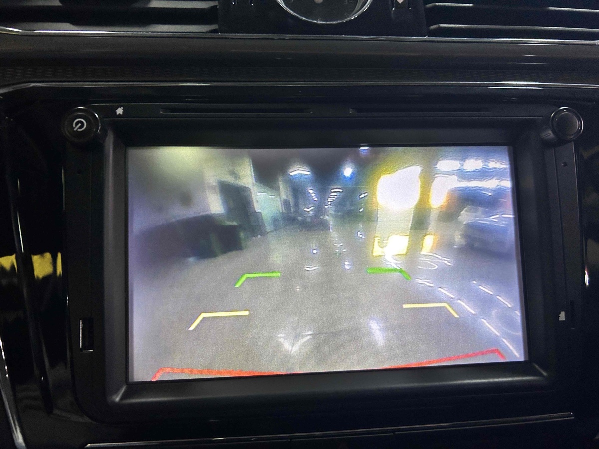 大眾 帕薩特  2014款 1.8TSI 自動尊榮版圖片