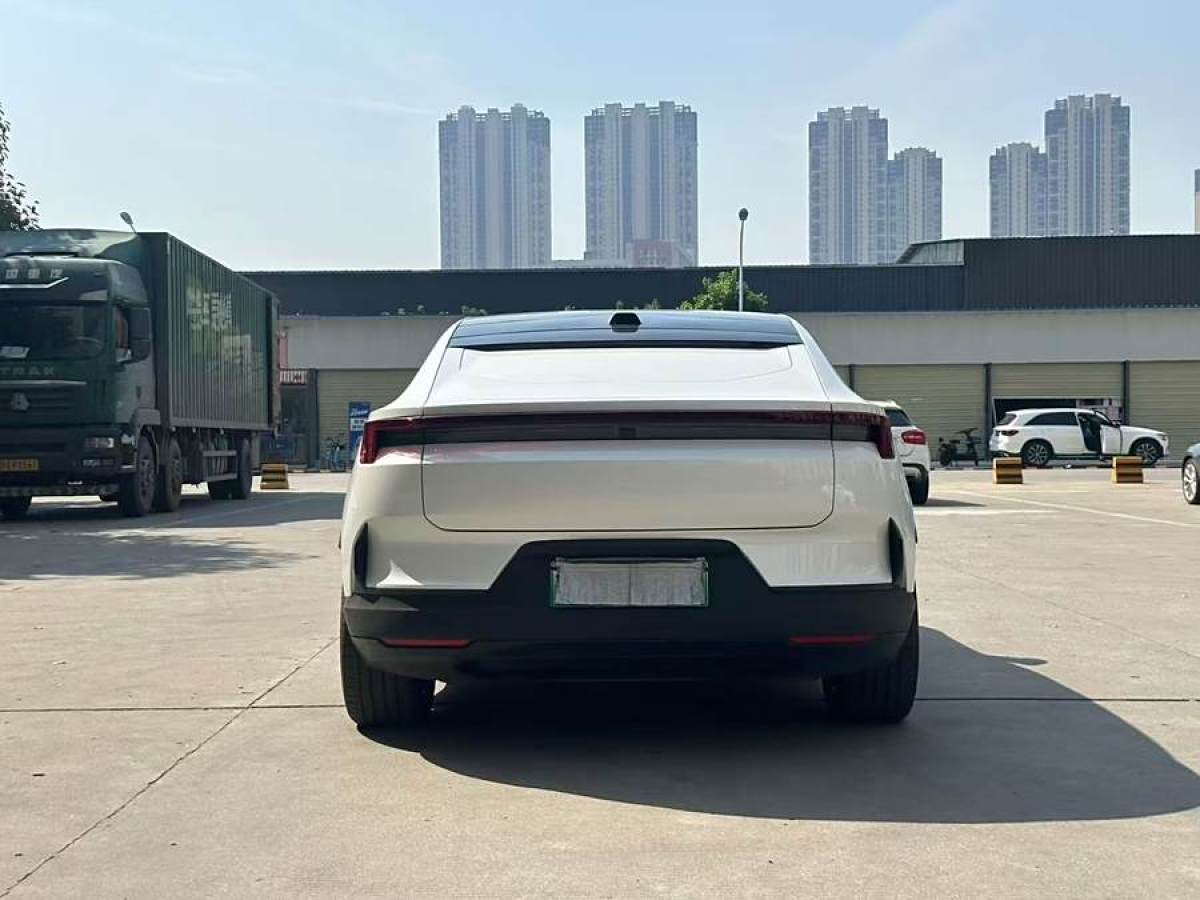 Polestar極星 Polestar 4  2024款 單電機(jī)標(biāo)準(zhǔn)續(xù)航圖片