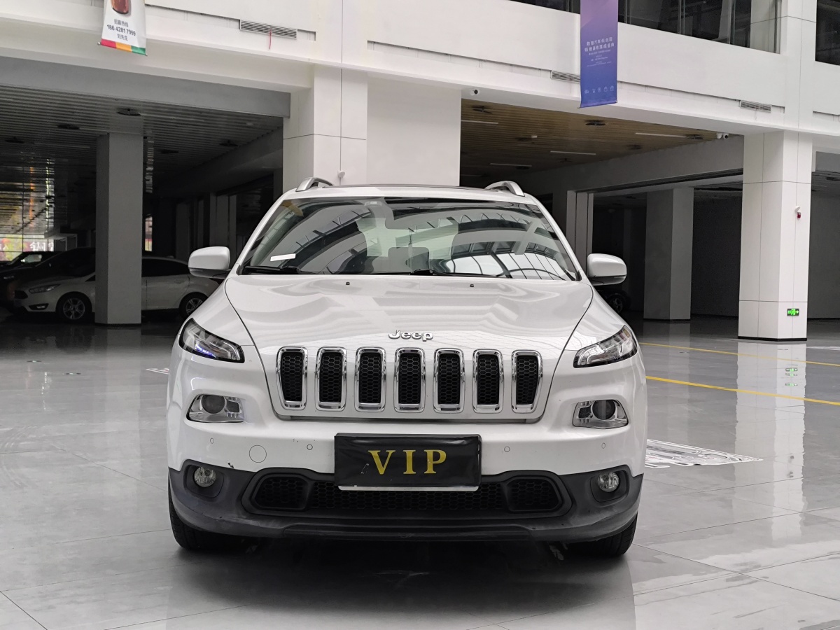 2016年11月Jeep 自由光  2016款 2.4L 领先版