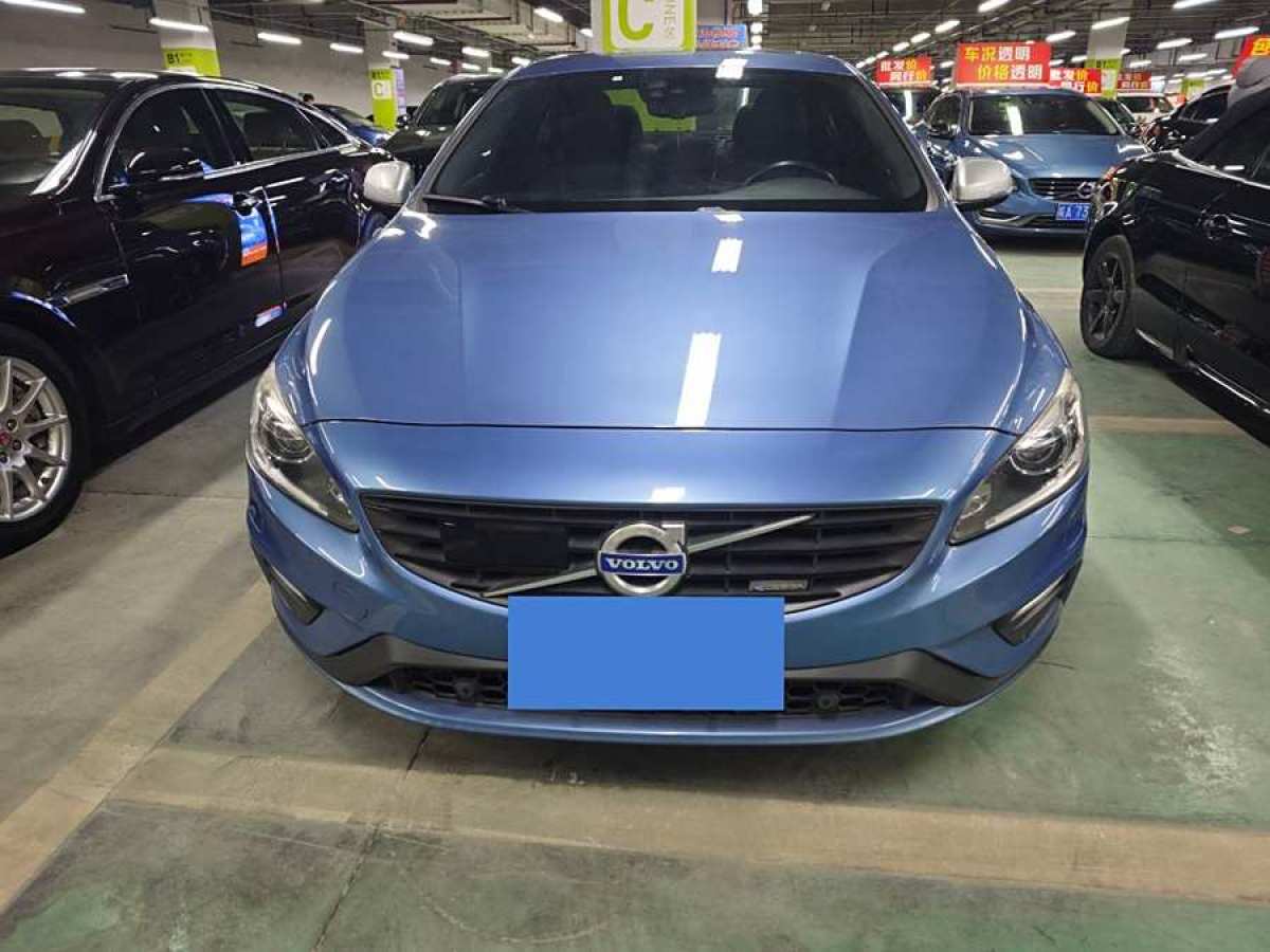 沃爾沃 S60  2015款 T5 個性運(yùn)動版圖片