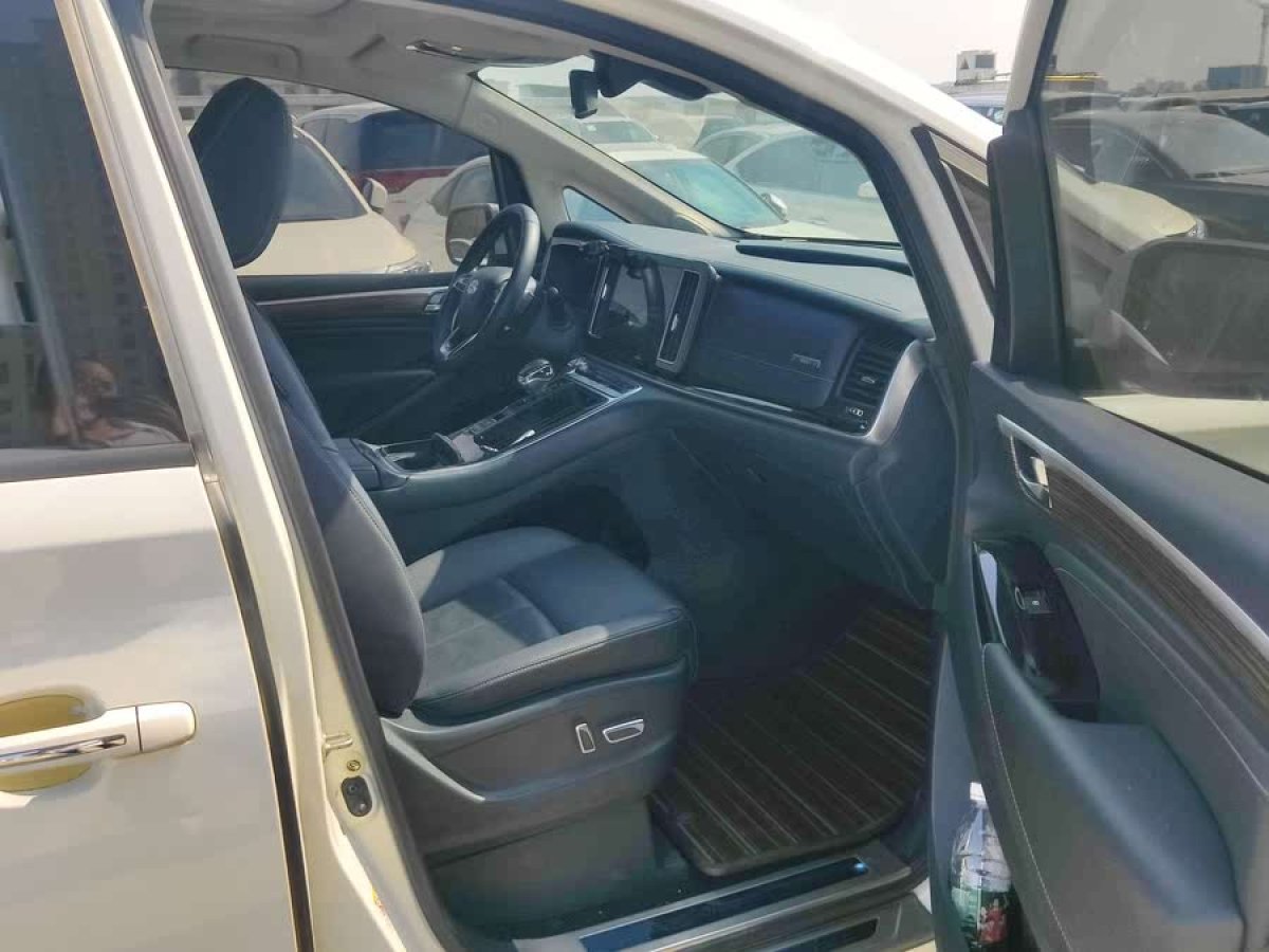 廣汽傳祺 M8  2024款 大師系列 390T 至尊版圖片