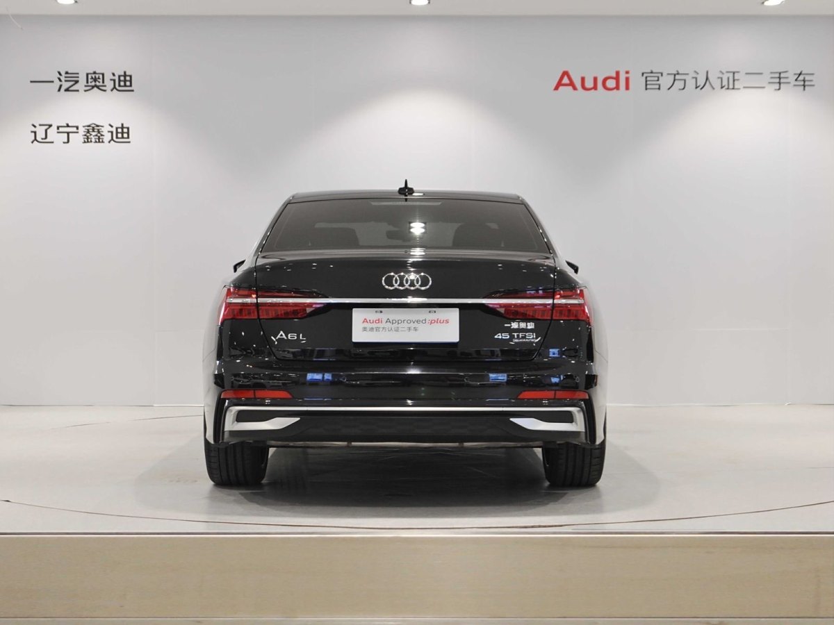 奧迪 奧迪A6L  2023款 改款 45 TFSI quattro 臻選動(dòng)感型圖片