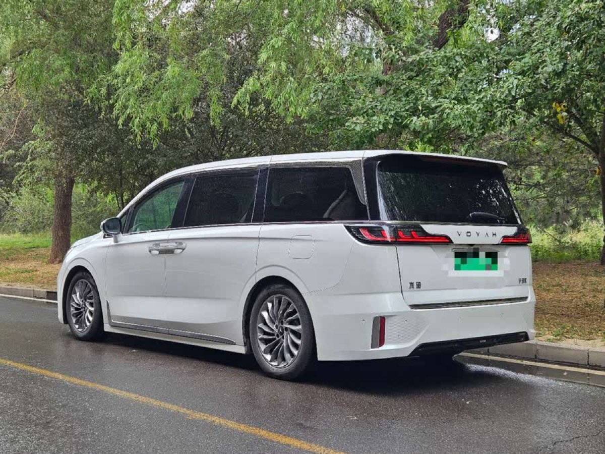 嵐圖 夢(mèng)想家  2024款 PHEV 超長(zhǎng)續(xù)航旗艦版圖片
