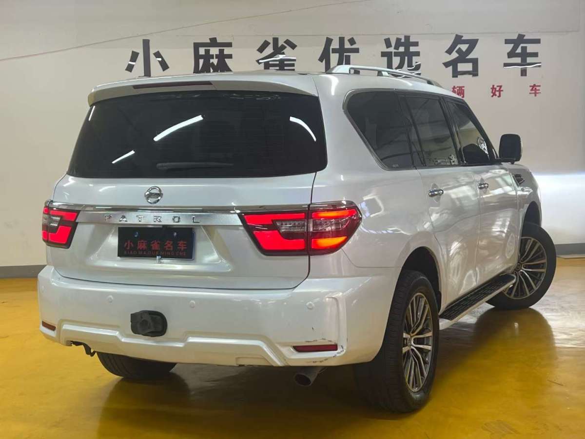 日產(chǎn) 途樂  2018款 4.0L 鉑金型圖片