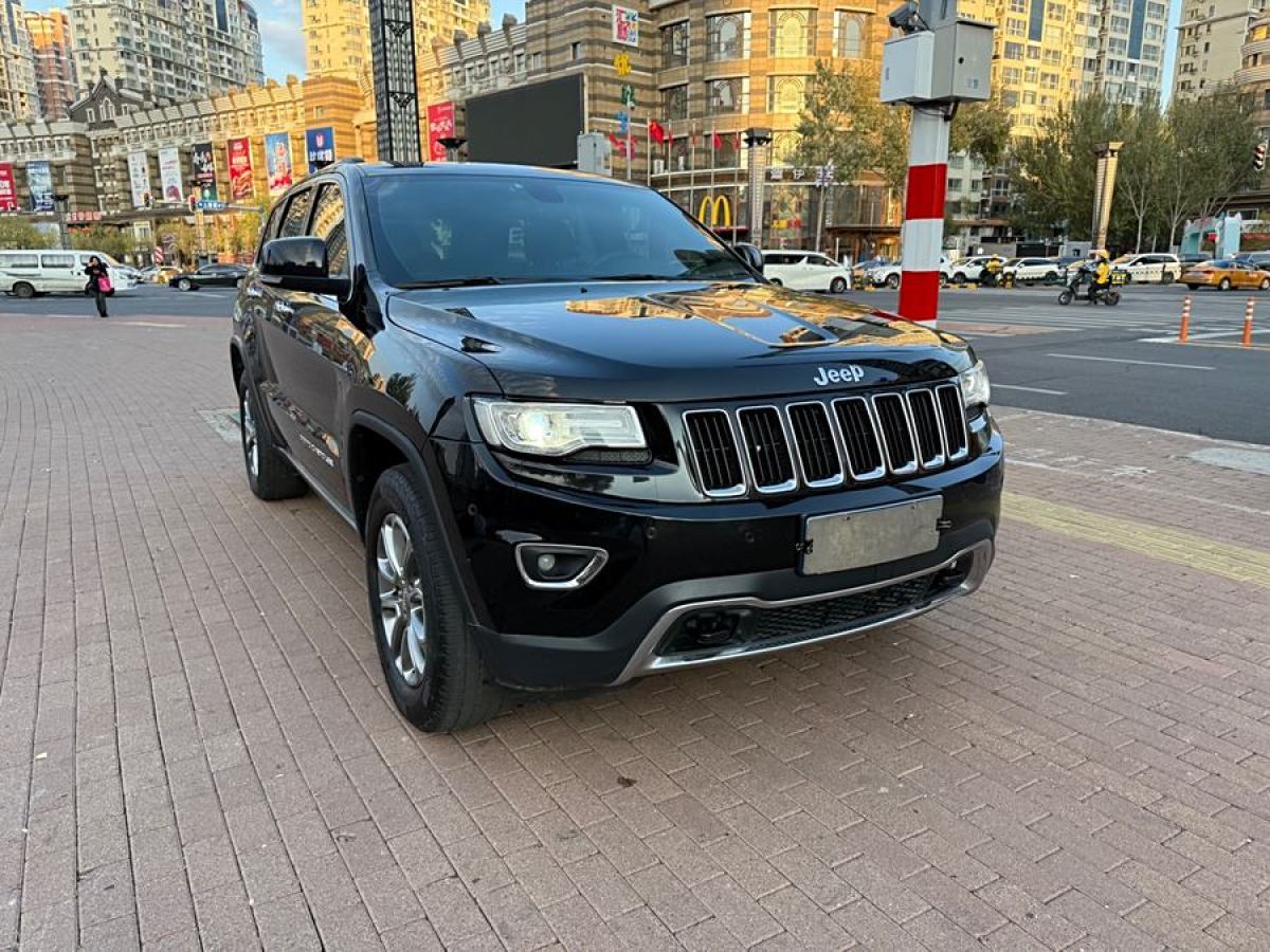 2015年1月Jeep 大切諾基  2014款 3.6L 精英導(dǎo)航版