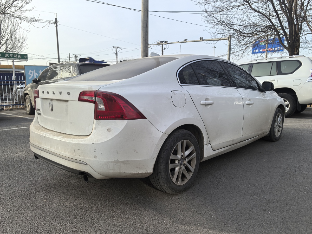 沃爾沃 S60  2014款 S60L 2.0T 智進(jìn)版圖片