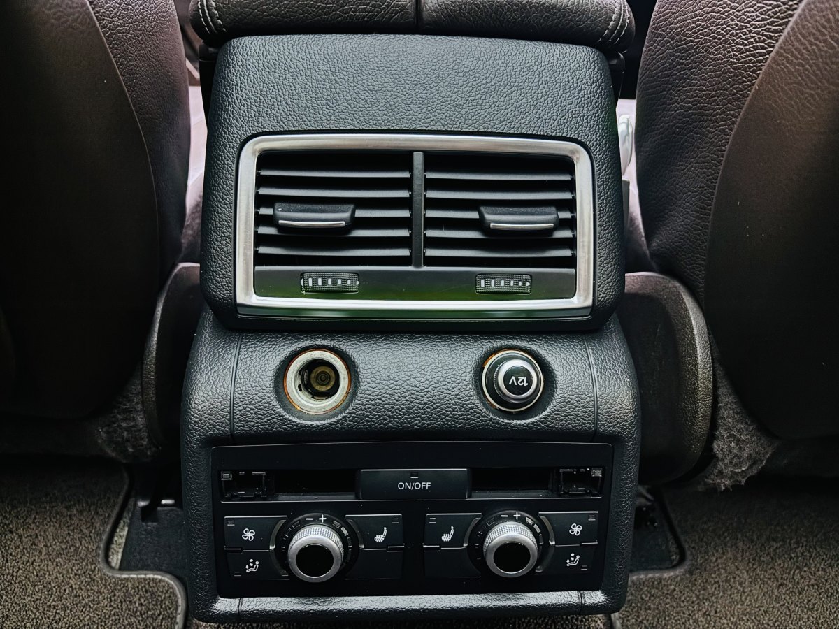 奧迪 奧迪Q7  2012款 3.0 TFSI 技術(shù)型(200kW)圖片